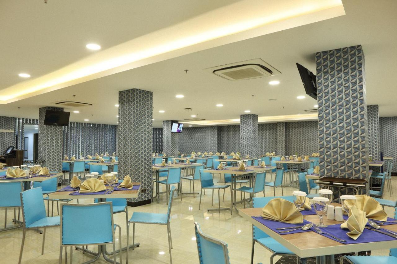 Horison Express Sentani Hotel Jayapura Exterior photo